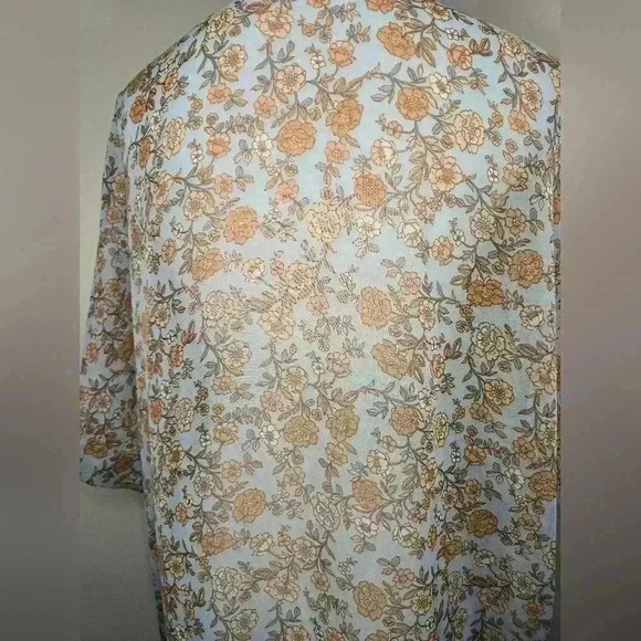 No Comment Floral Boho Sheer Kimono - Picture 6 of 7